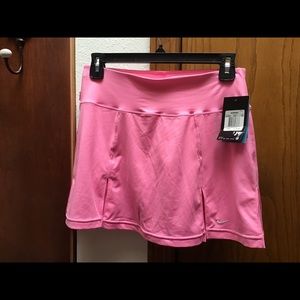 ⛳️🎾 Nike Golf/Tennis Pink Skirt NWT
